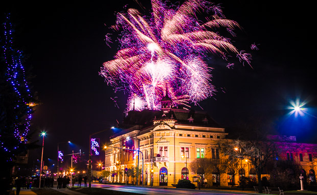 Tűzijáték az Árpád felett