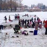 Iskolások a Körös jegén