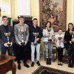 Nyerges Áron, Kós Benedek, Podani Milán, Nyergesné Janurik Éva (Nyerges Aliz édesanyja), Török Luca és Kovács Zsanett (Fotó: Babák Zoltán)