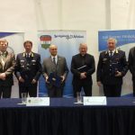 Dr. Lipcsei Imre dékán (b), dr. Polyák Zsolt (b2), dr. Kozma Gábor rektor (b3), dr. Kiss-Rigó László (b4), Dakos József (b5)