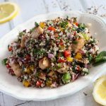 Mentás quinoa saláta fokhagymás pulykamellkockákkal (Fotó: Gallicoop.hu)