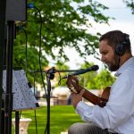 Molnár János a Zenepavilonnál (Fotó: Babák Zoltán)