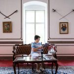 Feketéné Bencsik Julianna a Hunyadi-kastély nagytermében (Fotó: Babák Zoltán)