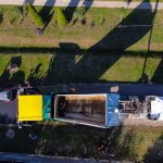 Aszfaltozzák az Iskola utcát Csabacsűdön (Fotó: Babák Zoltán)