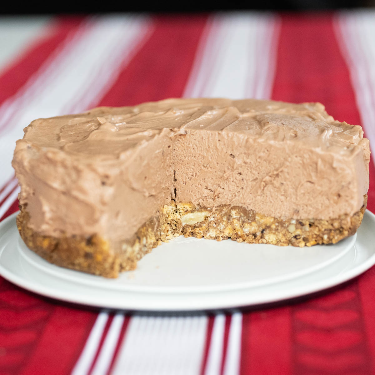 Nutellás Valentin-torta