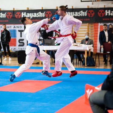 Tálas Bendegúz (kék) küzdelme