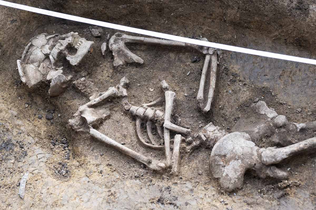 Újabb leletek kerültek felszínre a kerékpárút építésének előzményét jelentő feltárás során