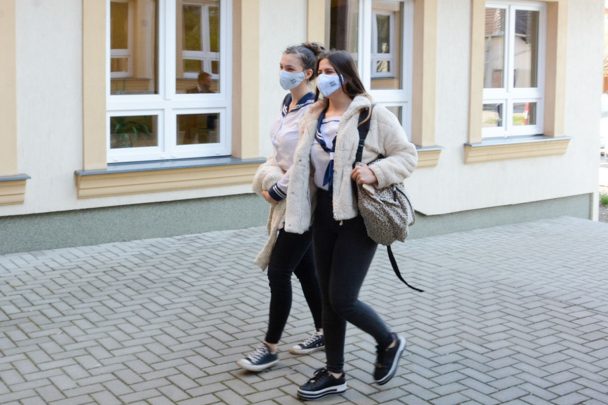 Érkeznek az érettségizők a Vajdába