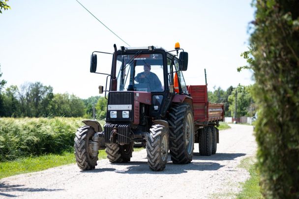 Épül az út a Siratói üdülősoron
