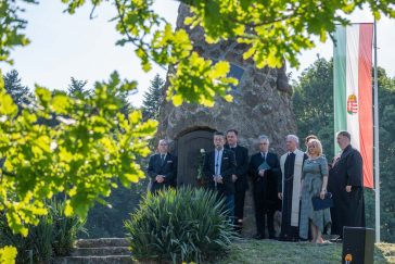 Megemlékezés a trianoni döntés 101. évfordulóján a történelmi Magyarország mértani közepénél