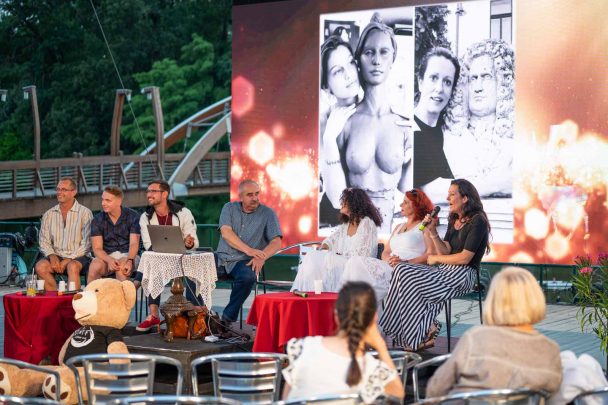 Mesél a Cervinus