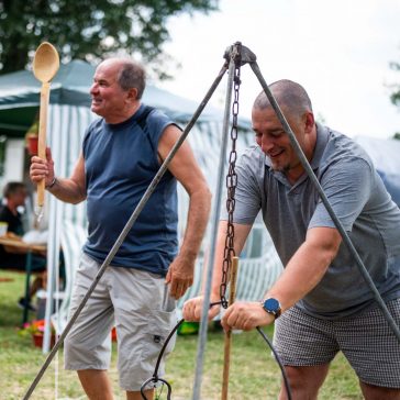 Vidám hangulatban zajlik a főzőverseny