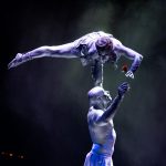 Füzy Anita és Kranitz Krisztián erőemelő száma a Fővárosi Nagycirkusz műsorán a Szarvasi Vízi Színházban