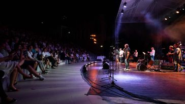 Negyedszer lépett fel a Stop Band Emlékzenekar a Szarvasi Vízi Színházban