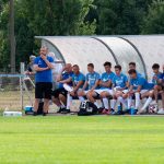 Ifjabb Somogyi János a kispad előtt