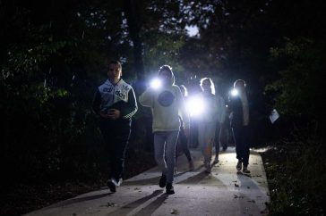 Éjszakai nyomozók a Pepi-kertben