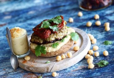 Hummuszos-currys pulykaburger