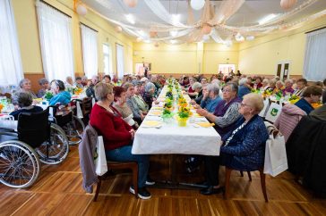 Megtelt a csabacsűdi kultúrház terme idősekkel