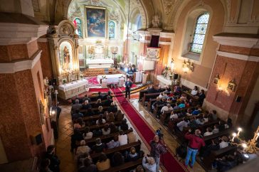 Megemlékezés az aradi tizenháromra a szarvasi Szent Klára templomban