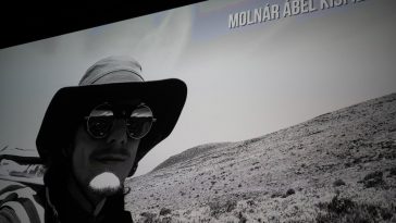 Molnár Ábel a vetítővásznon