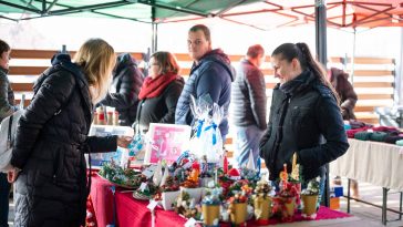 Kézműves vásárral kezdődött az advent Szentandráson