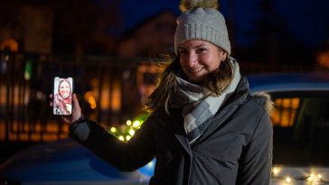 Kóródi Krisztina telefonon bekapcsolta testvérét, Katalint is