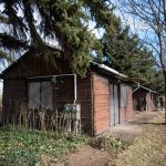 Az egykori honvédségi üdülő faházai