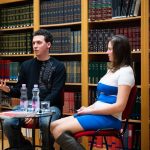 A hidegháború és még harminc év című könyv szerzője, Gombos László, és beszélgetőpartnere, Bárski Viktória