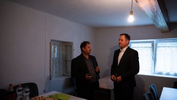 Hévizi Róbert és Dankó Béla az átadót követő bejáráson