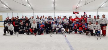 Nyolc csapat részvételével felnőtt torna zajlott a Szarvasi Jégpályán szombaton