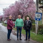 A három település közül Csabacsűdön szerepelt az egyéni képviselői körzetek országos átlaga felett Dankó Béla. A fotón Gilanné Radványi Rózsa alpolgármesterrel, illetve Molnár Józseffel, Csabacsűd polgármesterével