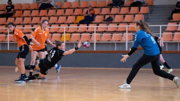 Nem volt elveszett labda. A képen Hajdu Andrea vetődik egy labdára