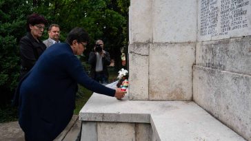A Hősök szobrát 94 évvel ezelőtt maga József főherceg avatta fel