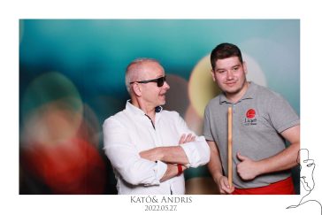 A cikk szerzője és Viszkok Dani