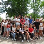 Vajdások Arany János szobránál Nagyszalontán