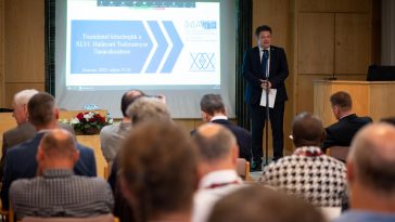 Dr. Urbányi Béla, a Magyar Agrár- és Élettudományi Egyetem gödöllői székhelyű Szent István Campusának főigazgatója a 46. HAKI-napok megnyitóján 2022. május 25-én