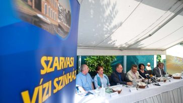 Sajtótájékoztatóval indult a Szarvasi Vízi Színház 2022-es évada