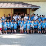 A Szarvasi FC 1905 utánpótlás-játékosai, edzői stábja és szakvezetése