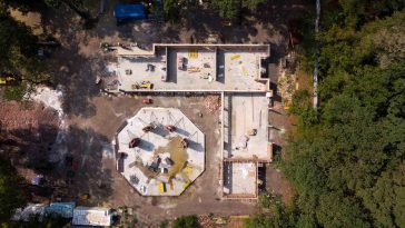 A Pavilon építése 2022. július 30-án