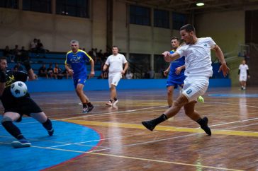 Zima percenként adott feladatot Petrovicsnak, aki egy híján minden lövést kifogott