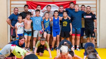 Szarvasi birkózók a Szarvason rendezett nemzetközi edzőtáborban 2022. augusztus 11-én