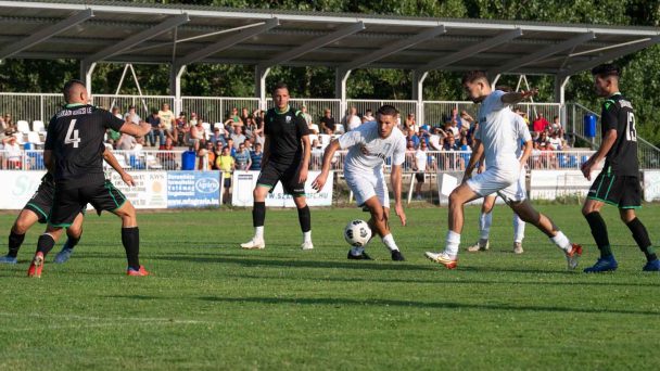 Bány harcolta ki a büntetőt, amit értékesített. Ezzel egyenlített a Szarvasi FC