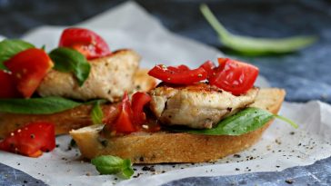 Pulykahúsos bruschetta