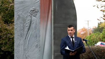 Dr. Lesfalvi Balázs Zsuzsanna 56-os emlékeit idézte fel Zsuzsika néni szavaival
