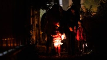 A kézműves egyesület székházától a gondozási központig vonultak a gyerekek Márton napján