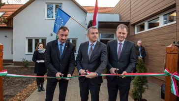 Molnár Etele, Gyuricza Csaba és Dankó Béla a 2023. január 17-i átadón