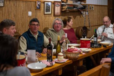 Nótaedzés a Nagy-Magyarország Fogadóban