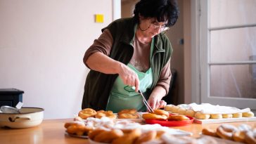 Évadnyitó farsangi fánksütés a szentandrási kertbarátoknál