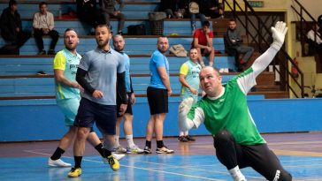 Ki ilyen, ki olyan tekintettel követi a labda útját a Pro Gym – Gólgyártók rangadón