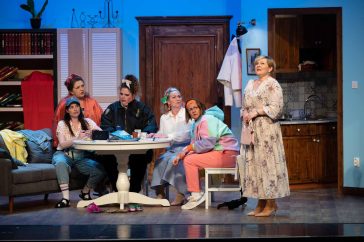 A furcsa pár női változata a Békéscsabai Jókai Színház előadásában Szarvason